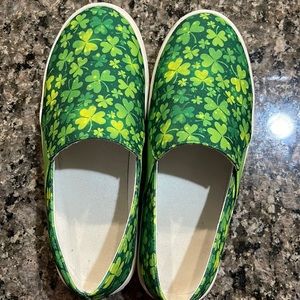 Super cute Women’s St Patrick’s Day shoes.  Size 8, worn only  twice.